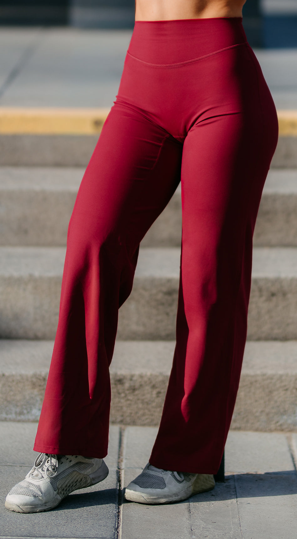 Calzas Straight Leg Mujer Tiro Alto | Yoga, Pilates y Uso Diario | Rojo Temple